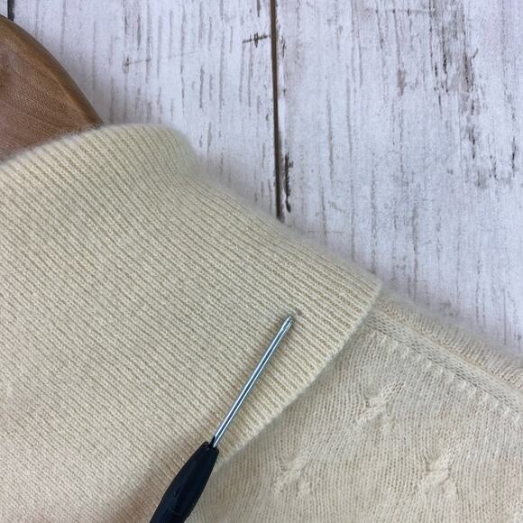 Preston & York Ivory 100% Cashmere Foldover Button Collar Sweater Size X-Large - Picture 9 of 11